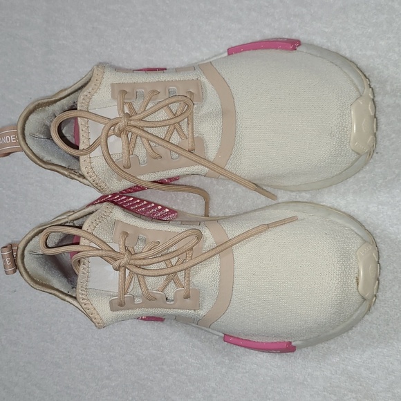 Adidas NMD R1 Halo Blush Wonder White Sneakers Size 7.5 Womans - Picture 2 of 9